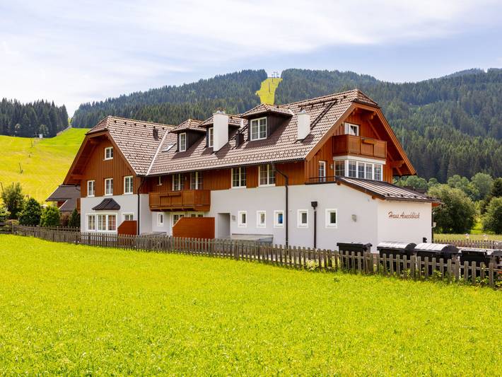 Apartament wakacyjny dla 4 osób, z ogród i taras oraz widok w Lungau