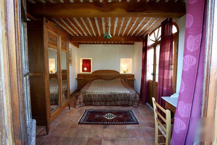 Gîte pour 6 personnes, avec terrasse ainsi que piscine et jardin dans Dentelles de Montmirail - 3