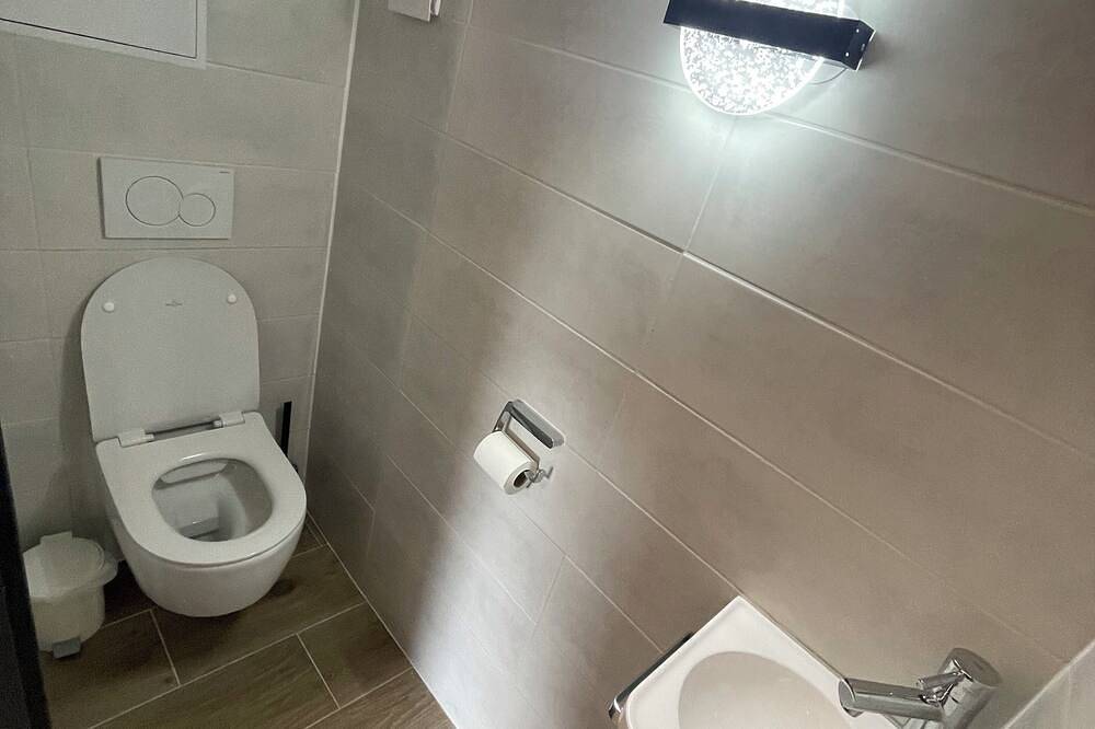 Entire apartment, New apartment Pontarlier with terrace near Switzerland in Pays de Pontarlier, Doubs