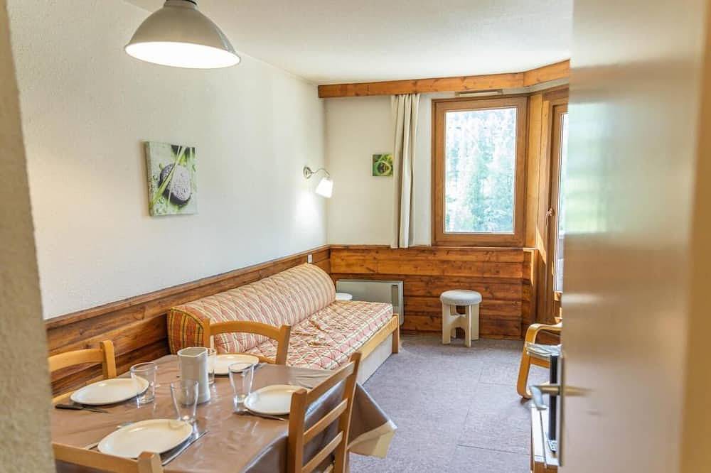 Ganze Wohnung, Bis 50m skipiste, 8te Etage, balkon, fernseher, schließfach für die skier, 30m², Les Orres in Les Orres, Nationalpark Écrins
