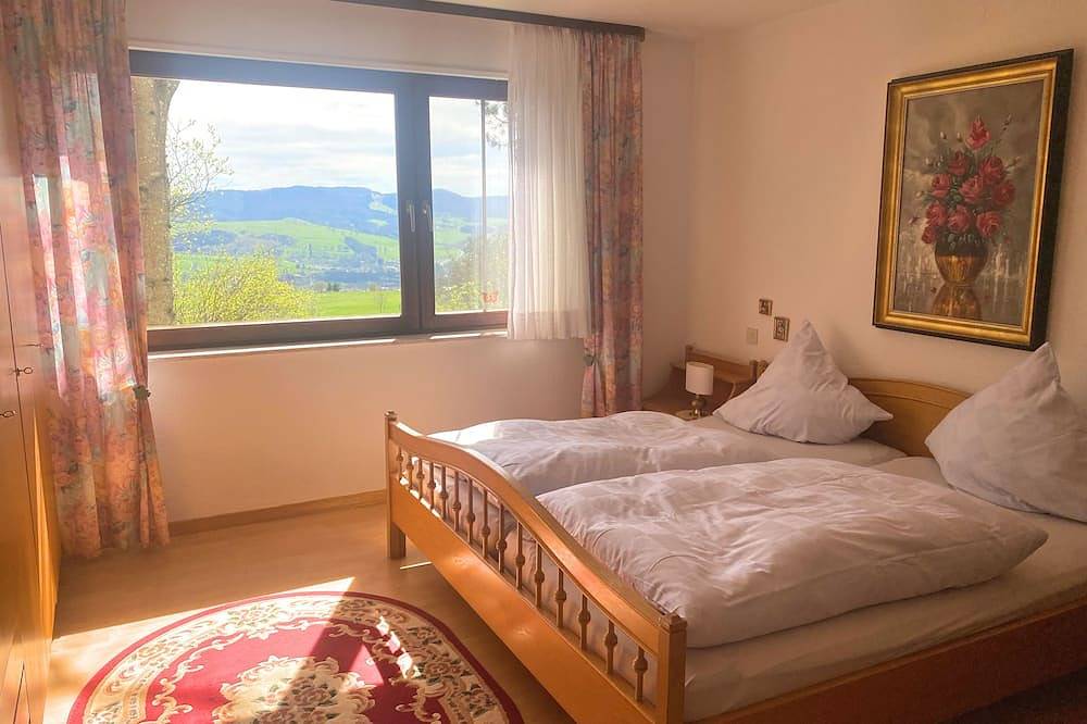 Ganze Wohnung, Gemütliche Ferienwohnung mit Panoramablick in Gersfeld, Rhön-Hessen