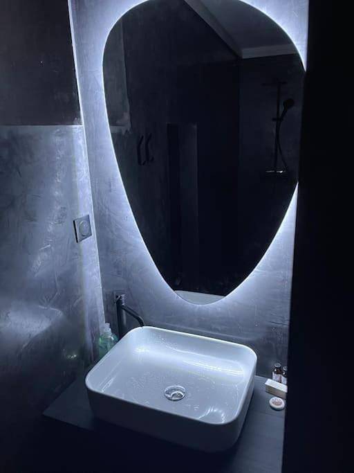 Appartement entier, Le Cocon des Granges - Suite Sauna Jaccuzi Spa in Bonnières-sur-Seine, Yvelines