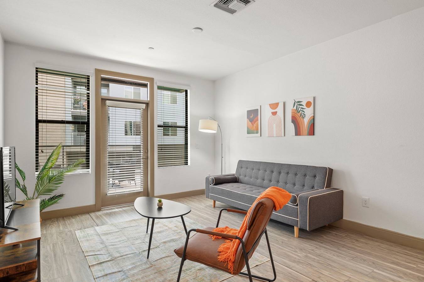 Vacation Rental for 4 Guests in Tempe, Maricopa County