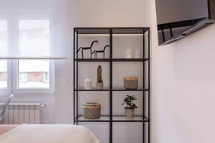 Appartement entier, Ah Room4You. Room2 con baño compartido. in Oviedo, Chaîne Cantabrique