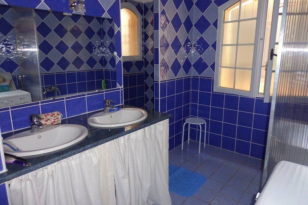 Villa Facing The Sea In Calanque Cote Bleue in Ensuès-la-Redonne, Istres region