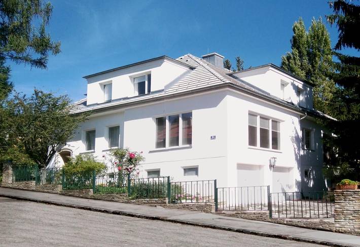 Ferienwohnung für 7 Personen, mit Ausblick und Garten in Baden bei Wien