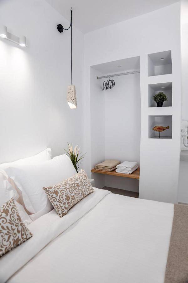 Chambre d’hôte pour 3 personnes, avec jardin et piscine à Perissa - 2