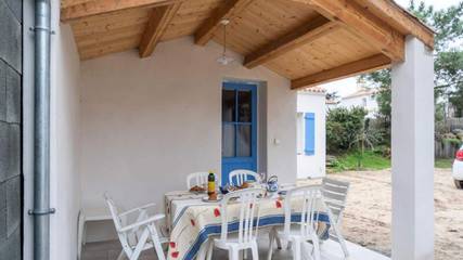 Gîte pour 6 personnes, avec terrasse à L'Épine