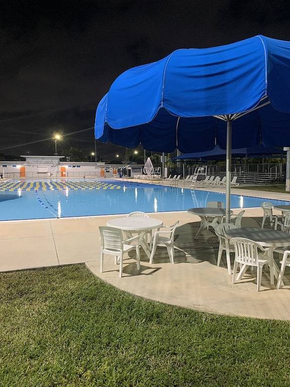 Vacation rental for 6 people, with pool in North Miami Beach