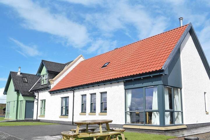 Log cabin for 6 people in Falkirk