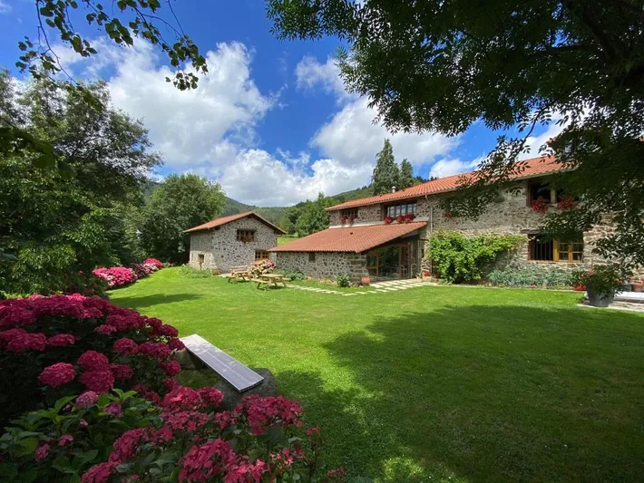 Casa rural para 3 personas, con jardín y vistas - 1