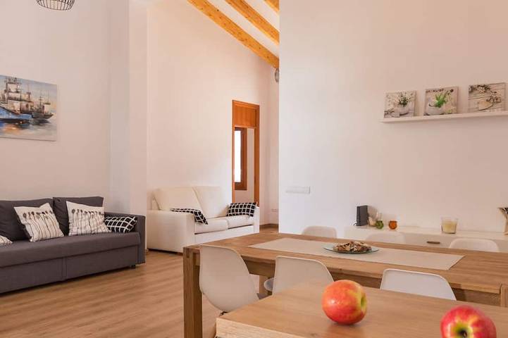Villa für 6 Personen, mit Terrasse und Balkon/Terrasse - 1