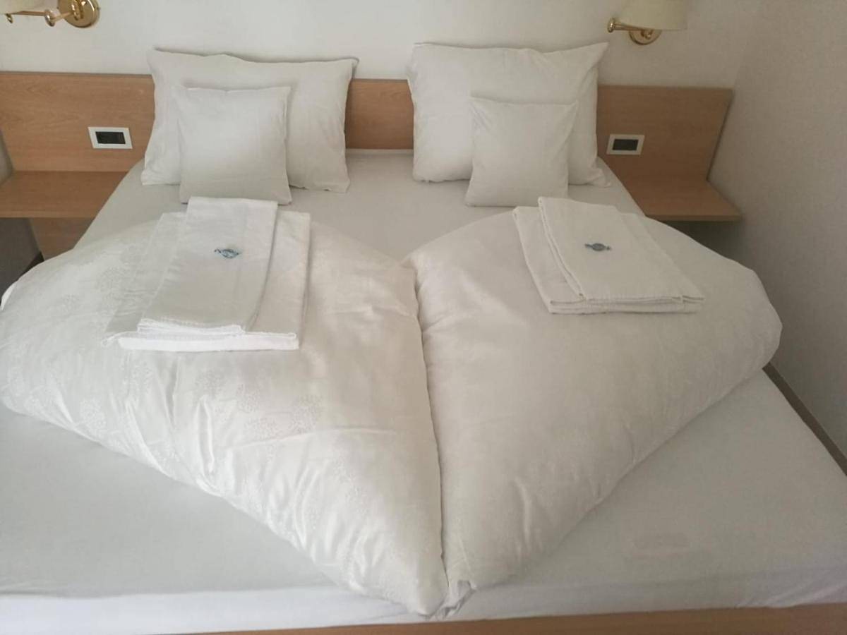 Ganze Wohnung, Apartment with Balcony in Marling, Ortleralpen