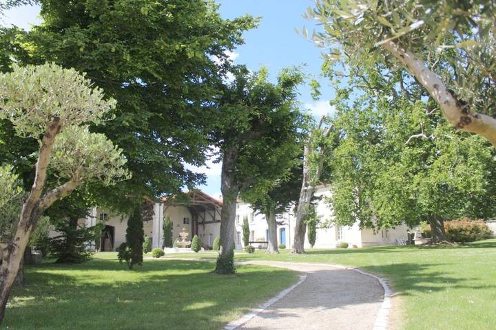 Hôtel pour 2 personnes, avec Terrasse et Jardin à Thénac (Charente-Maritime)