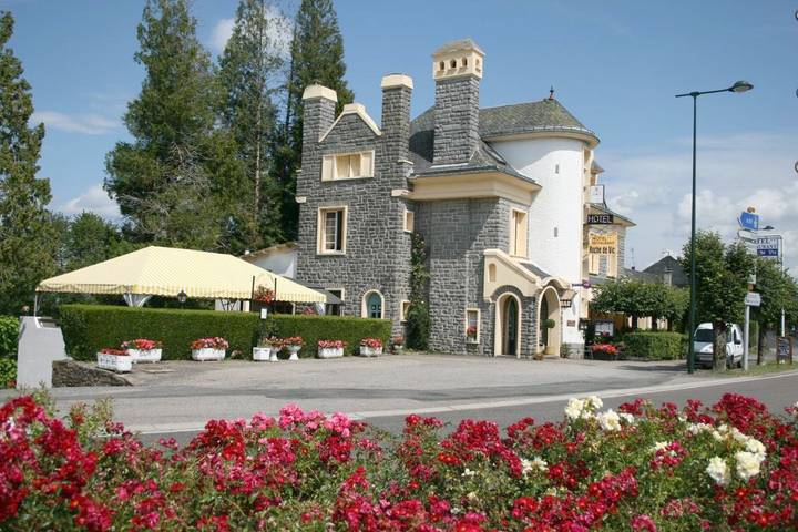 Hôtel pour 2 personnes, avec jardin ainsi que bassin pour enfant et piscine, animaux acceptés à Albussac - 2