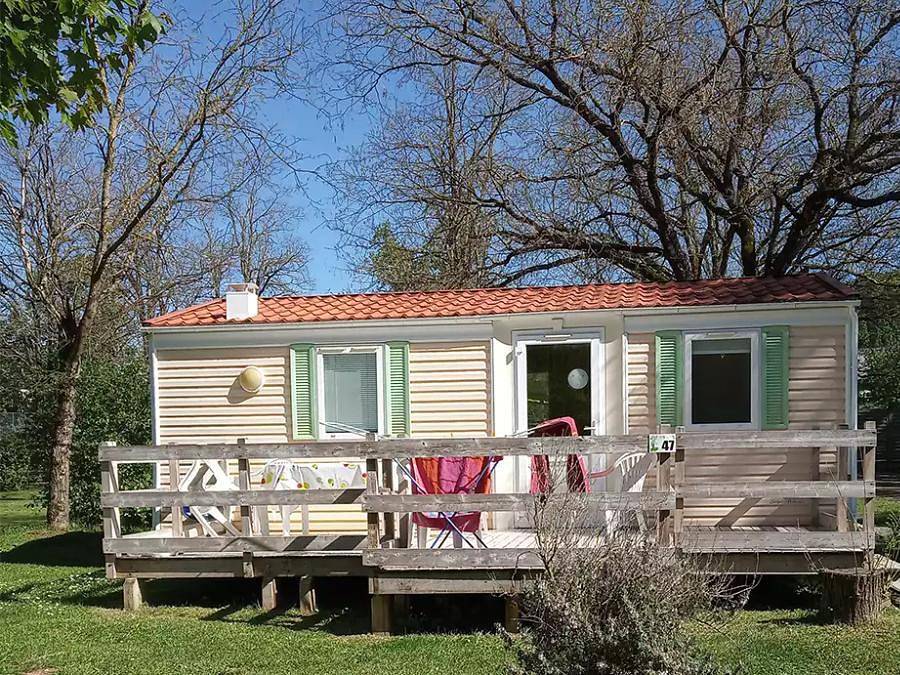 Camping Les Rives du Céou - Mobilheim 6 personen - mobilheim 5/6 Personen, mit Sanitäranlagen und tv nicht überdachte terrasse in Saint-Chamarand, Quercy