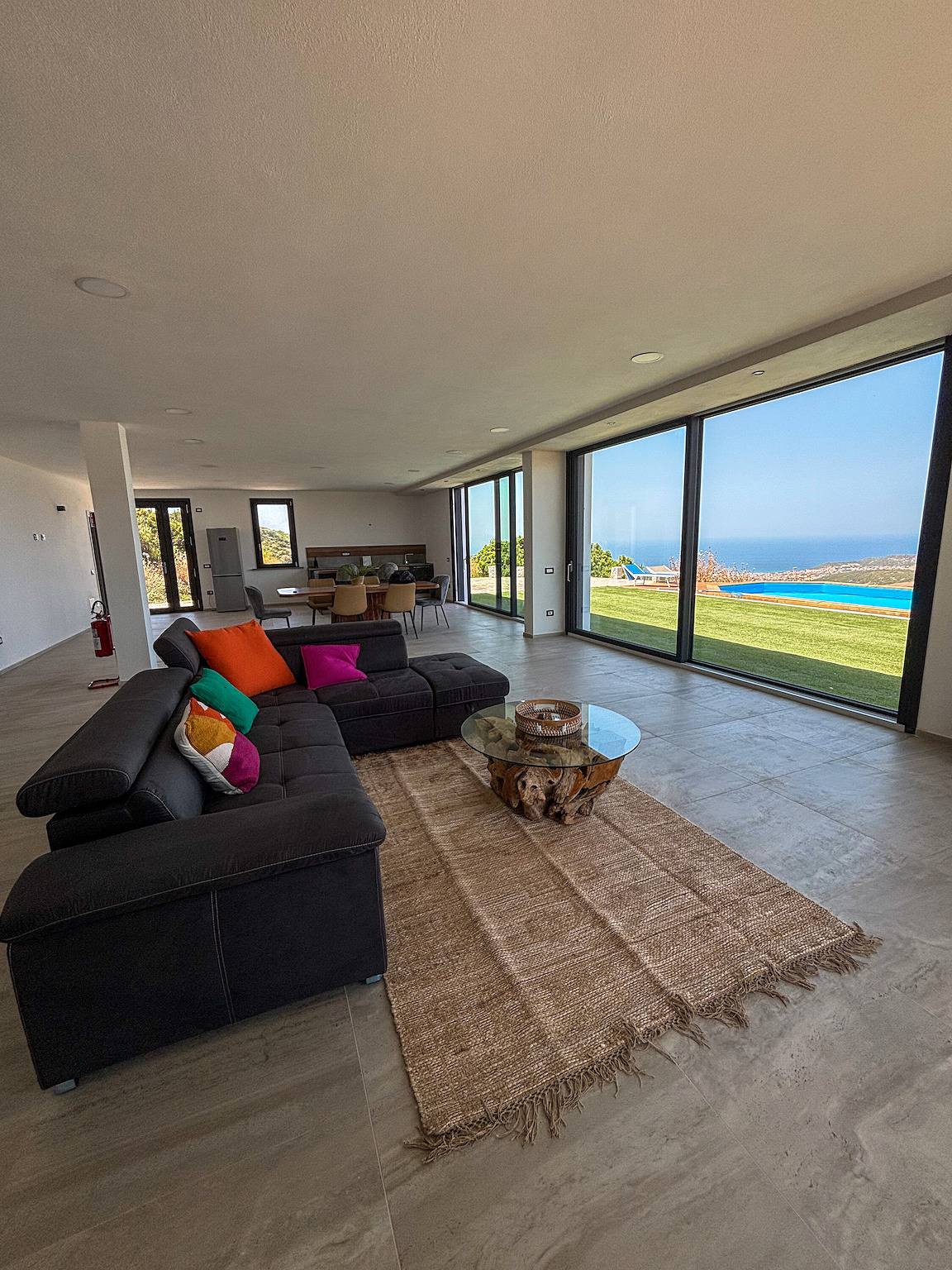 Villa 'Luxury Minni' con Vista Mare, Wi-Fi e Aria Condizionata in Tergu, Provincia di Sassari
