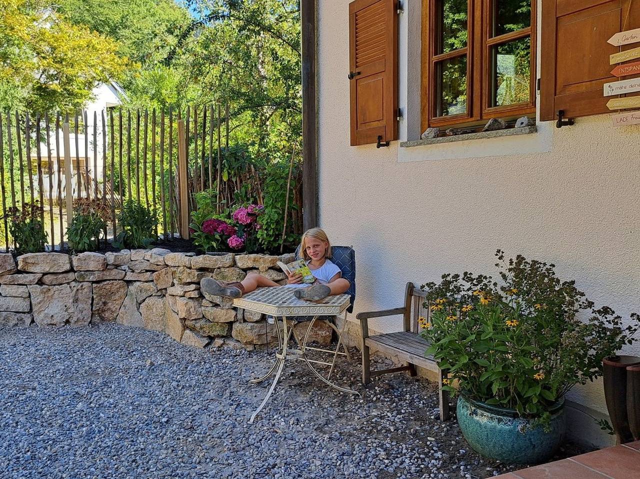 Ganze Ferienwohnung, Ferien in Sehringen - Ferienwohnung mit 55qm, 1 Schlafzimmer inkl. Schlafsofa, 1 Wohn-/Schlafzimmer, max. für 4 Personen in Lipburg, Badenweiler
