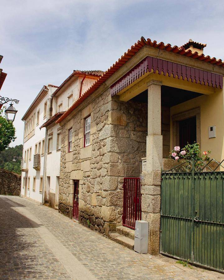 Three-Bedroom House in Ponte da Barca, Vila Nova de Muía e Paço Vedro de Magalhães, Distrito de Viana do Castelo