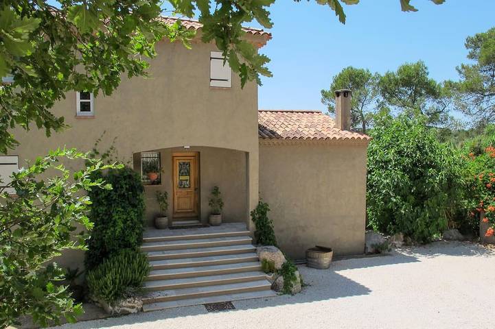 Increíble casa en St Maximim La Ste. in Saint-Maximin-la-Sainte-Baume, Región Brignoles