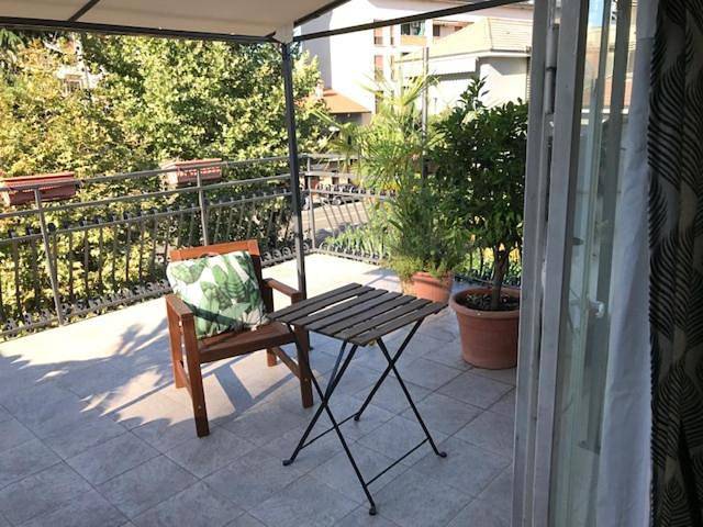 Appartamento con 3 camere 3 bagni e posto auto Libri e Giardini in Pero, Mailand Provinz
