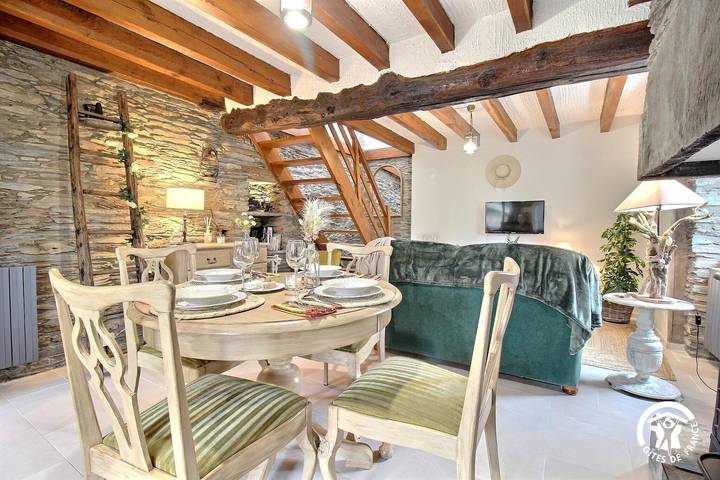 Gîte pour 4 personnes, avec Terrasse ainsi que Jardin et Vue