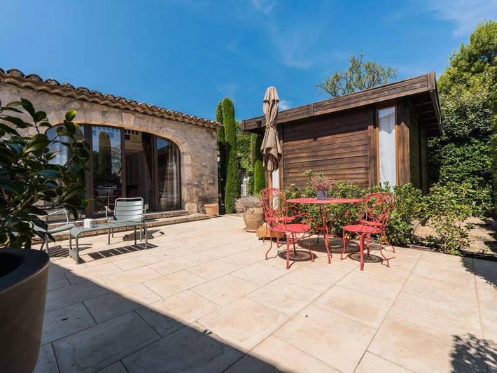 Ferienhaus für 2 Personen, mit Terrasse und Garten