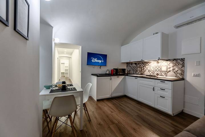Appartamento intero, [The Heart of Savona A] Crociere 2min • A/C • WiFi in Savona (Città), Savona