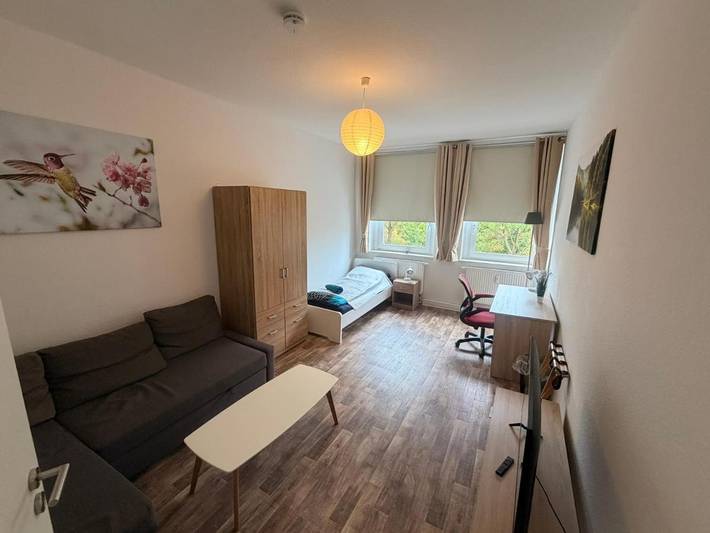 Ferienwohnung für 8 Personen, mit Balkon und Terrasse sowie Garten und Ausblick in Leipziger Buchmesse
