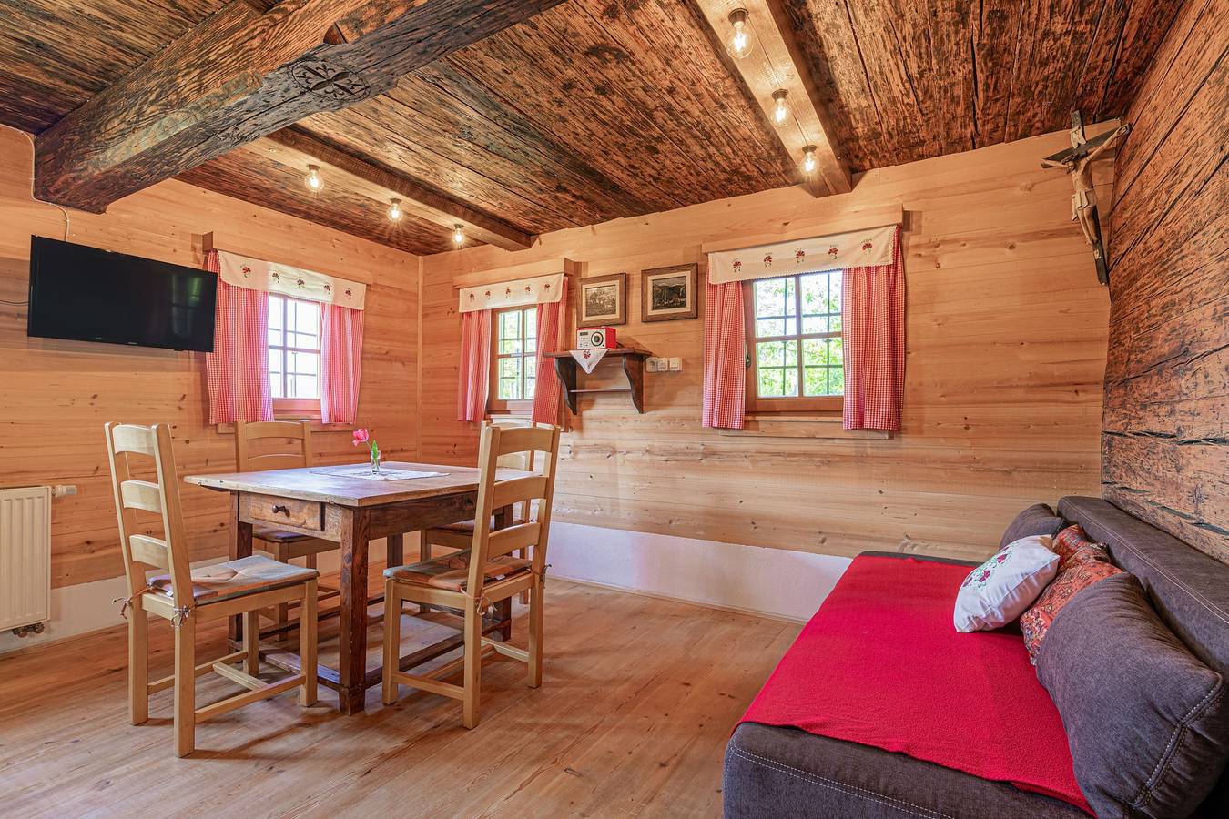 Chalet Jurij & Lena embraced by nature in Slowenien