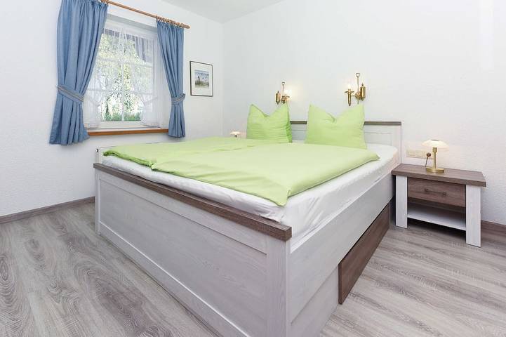 Ferienwohnung für 5 Personen, mit Garten in Dunum - 2