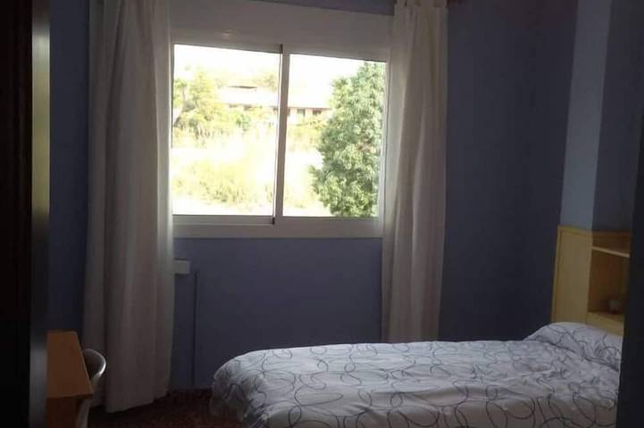 Apartamento entero, Malaga: Wifi, A/C, primera linea de playa, piscina, tenis, espectaculares vistas frontales y despejadas al mar in Torre de Benagalbón, Rincón de la Victoria