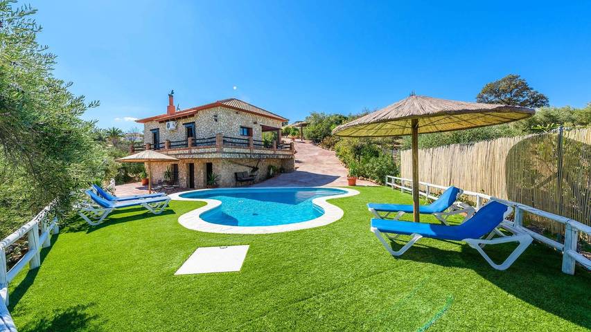 Villa für 4 Personen, mit Balkon/Terrasse - 1