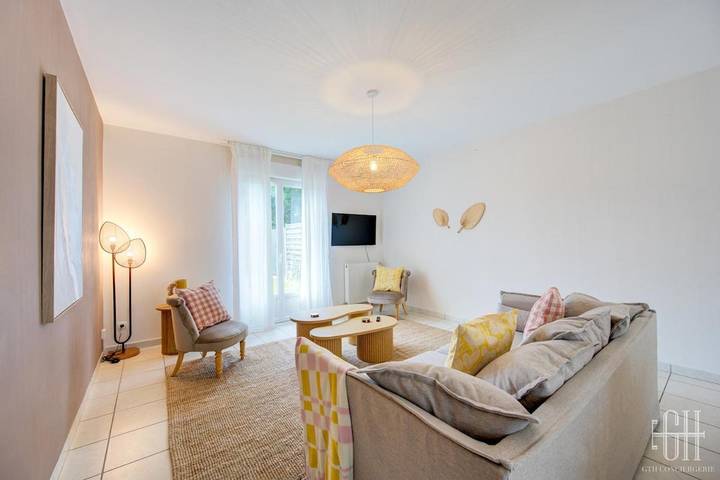 Location de vacances pour 15 personnes, avec jardin et terrasse à Chambray-lès-Tours