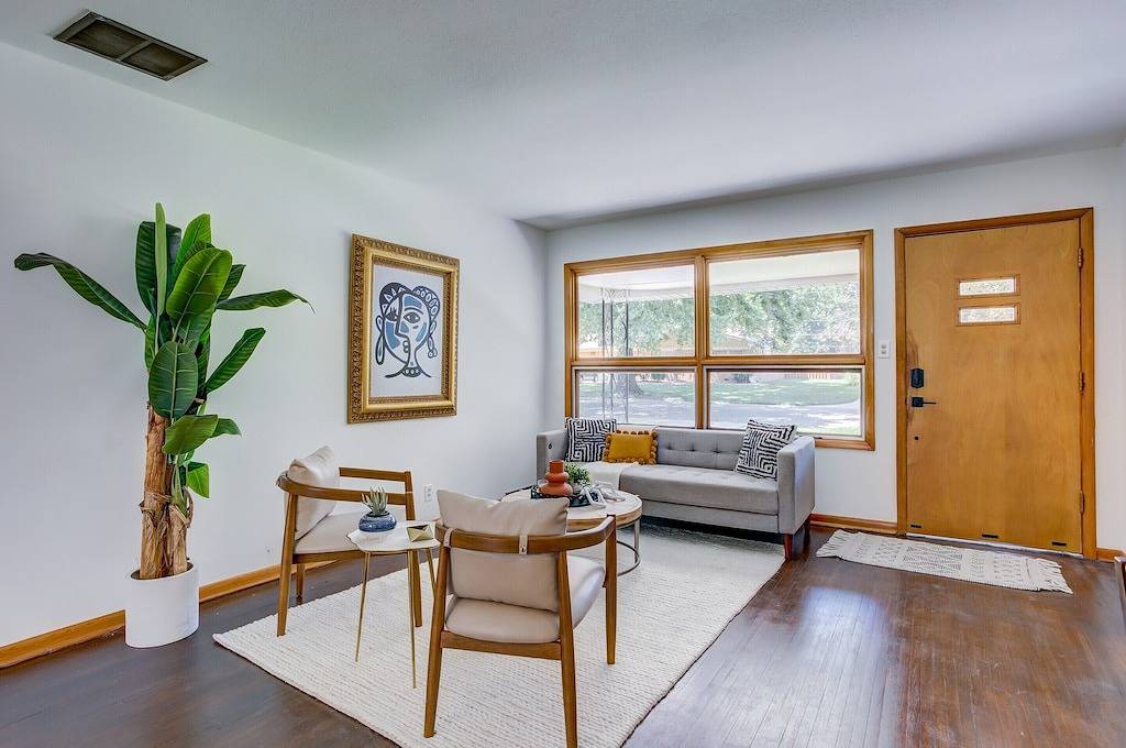 Private Patio W/ Fenced Yard in Safe Area! in Wichita, Kansas