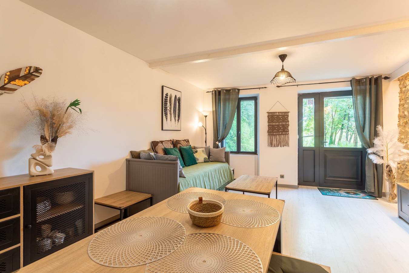 Holiday Home 'Cholena - Domaine Helaku' with Shared Terrace, Shared Garden and Wi-Fi in Monein, Béarn