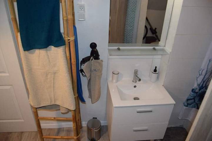 Ganze Wohnung, L' Escale, appartement climatisé à 50 mètres de la plage avec Wifi et Box Tv in Fos-sur-Mer, Mittelmeerküste (Frankreich)