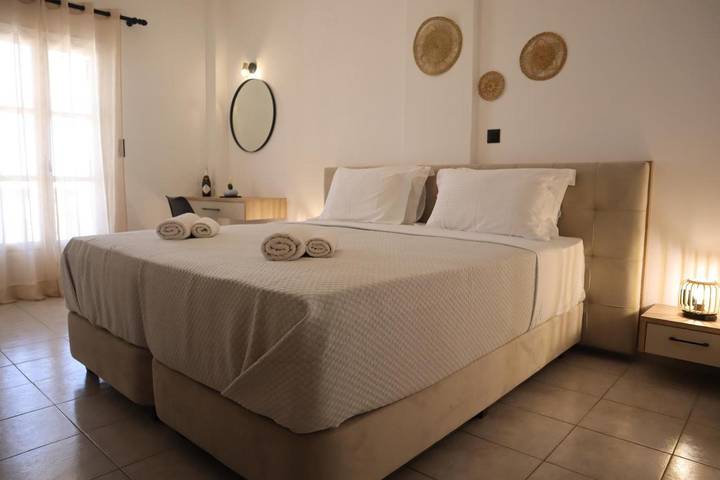 Maison d’hôte pour 2 personnes, avec vue et jardin à Santorin - 4