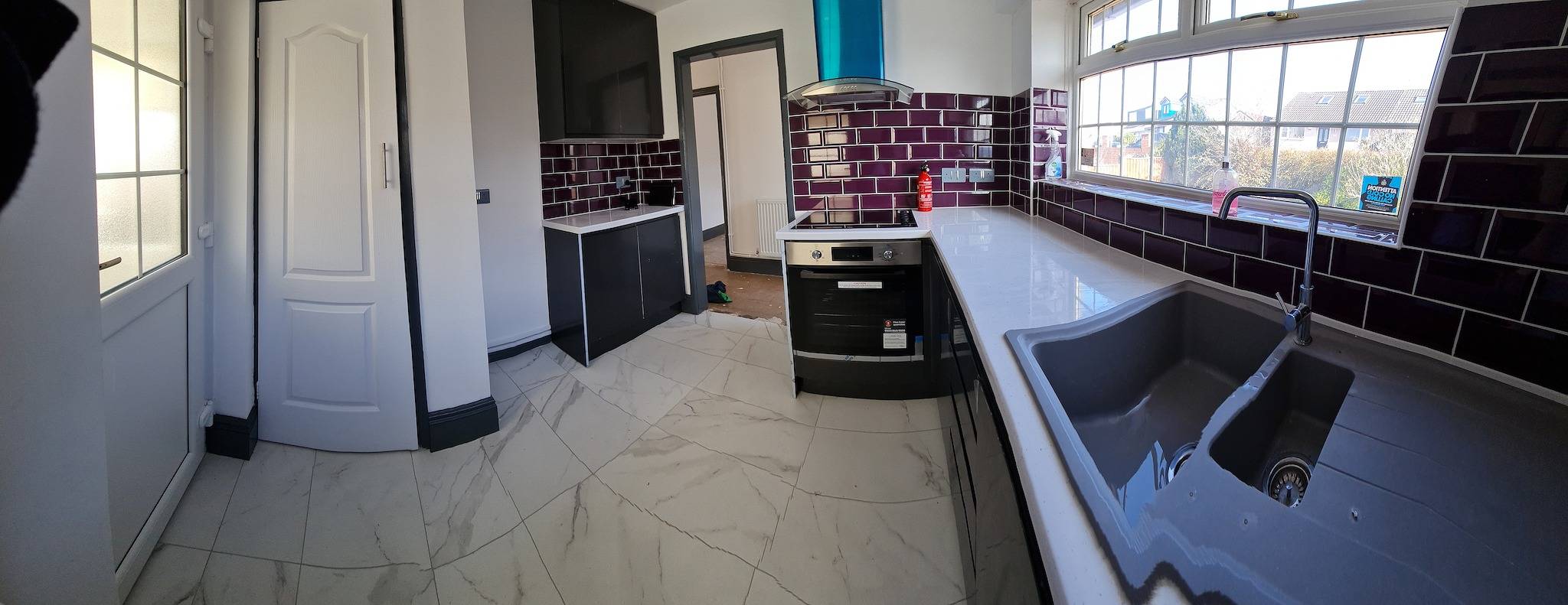 Bristol 2-Bed Bungalow, Sleeps 4, Parking in Bitton, South Gloucestershire