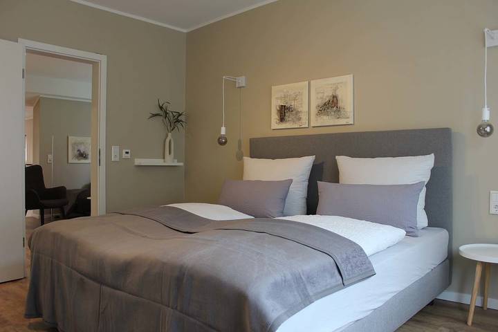 Ferienwohnung für 2 Personen, mit Terrasse und Garten in Emden - 2