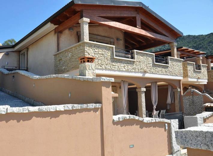 Ferienhaus für 5 Personen, mit Balkon und Ausblick sowie Garten, kinderfreundlich in Chia - 2