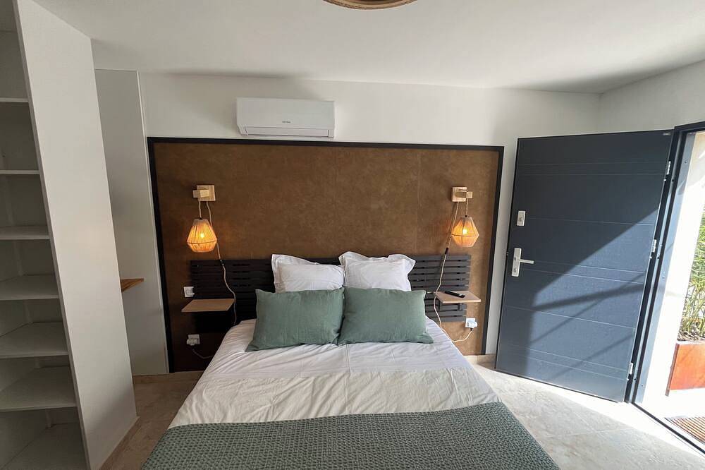 Suite Parentale Indépendante au Sein de la Maison D'hamih, Avec Petit-déjeuner in Uzès, Nimes region