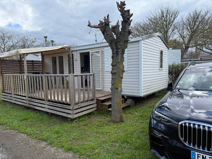 Tente pour 6 personnes, avec terrasse ainsi que vue et piscine, animaux acceptés dans les Pyrénées-Orientales - 3