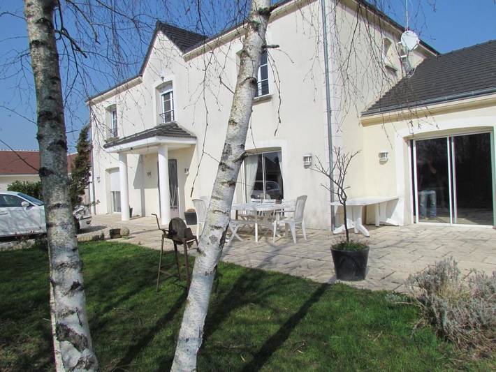 Gîte pour 2 personnes, avec jardin ainsi que terrasse et piscine, animaux acceptés à Châteauroux - 2
