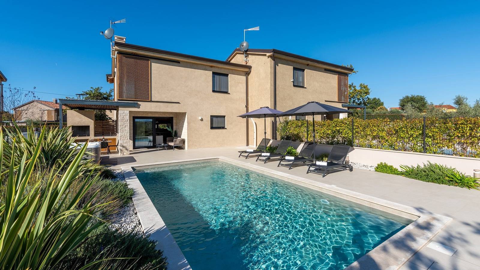 Charmante Villa San Vincenti mit Schwimmbad, Whirlpool und Sauna in Grad Poreč, Porec und Umgebung