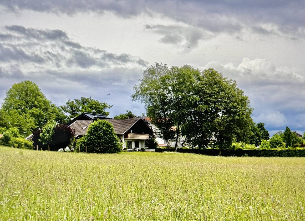 Ganze Ferienwohnung, Ferienwohnung Chiemseealpenblick - Ferienwohnung 1. Obergeschoss, 84 qm, für 2 Personen, Küche, 1 Wohn-Esszimmer, Balkon, weiteres Schlafzimmer gegen Aufpreis in Breitbrunn am Chiemsee, Chiemsee