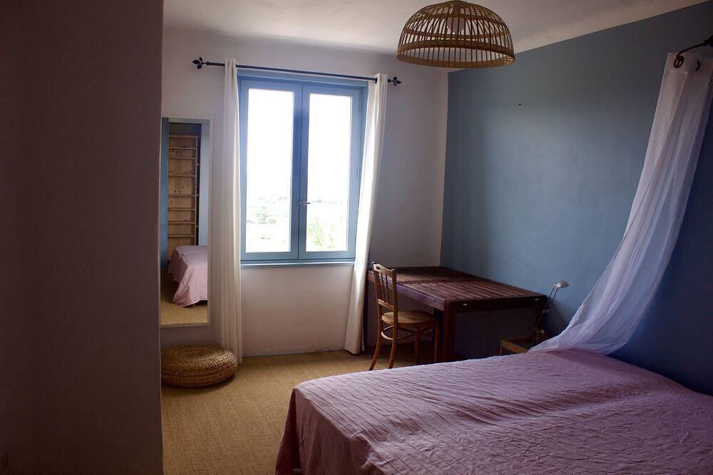 Charming Provencal house with private pool and exceptional view in Villedieu, Vaucluse