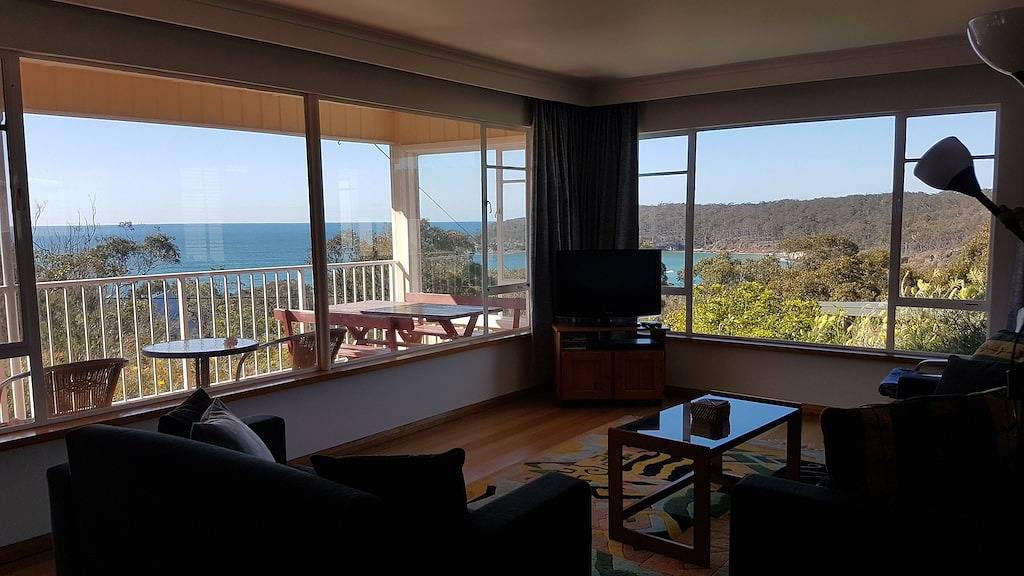 Dieses Haus mit herrlicher Aussicht ist familienfreundlich und liegt in der Nähe von 3 Stränden in Pambula Beach, New South Wales