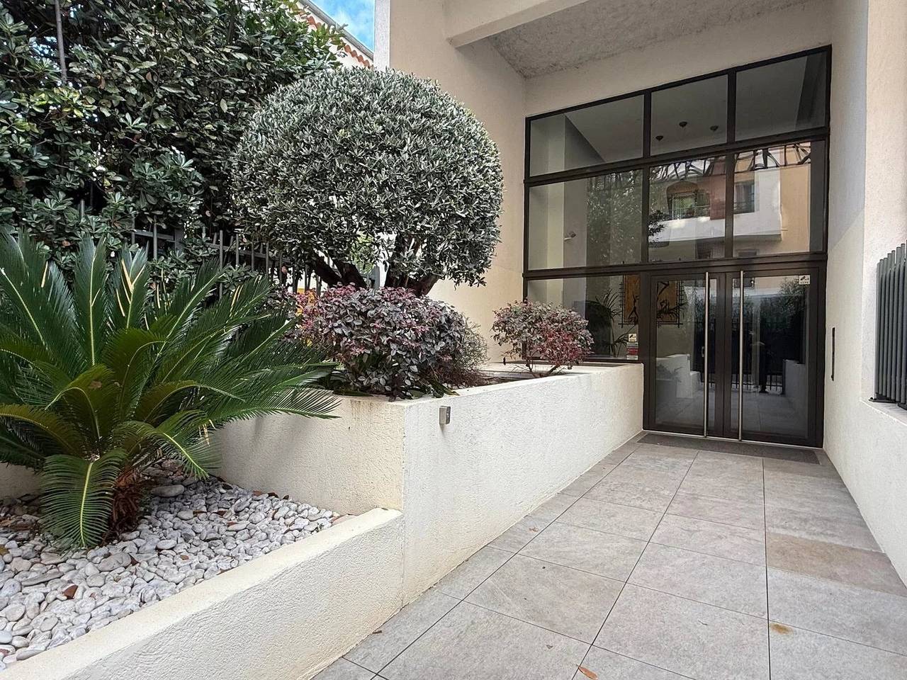 Estudio entero, Centre Juan, estudio tranquilo con aire acondicionado y parking in Juan-les-Pins, Antibes