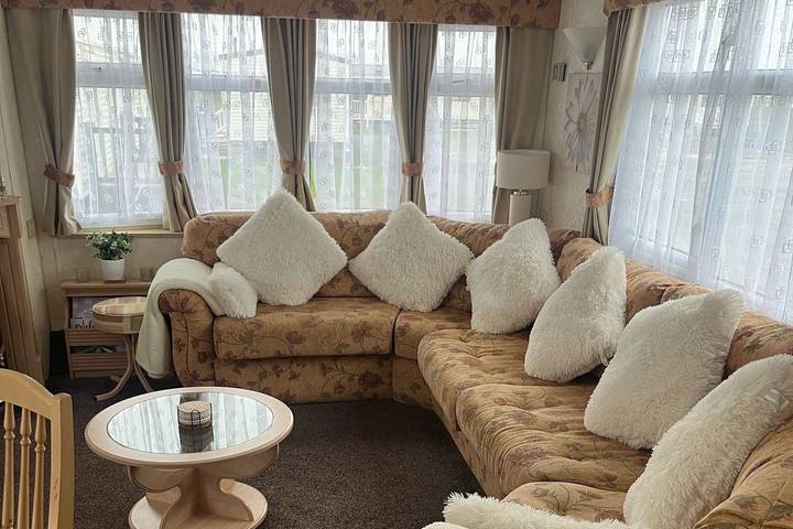 Holiday rental for 6 people, with garden and ocean view, child-friendly in Rhyl
